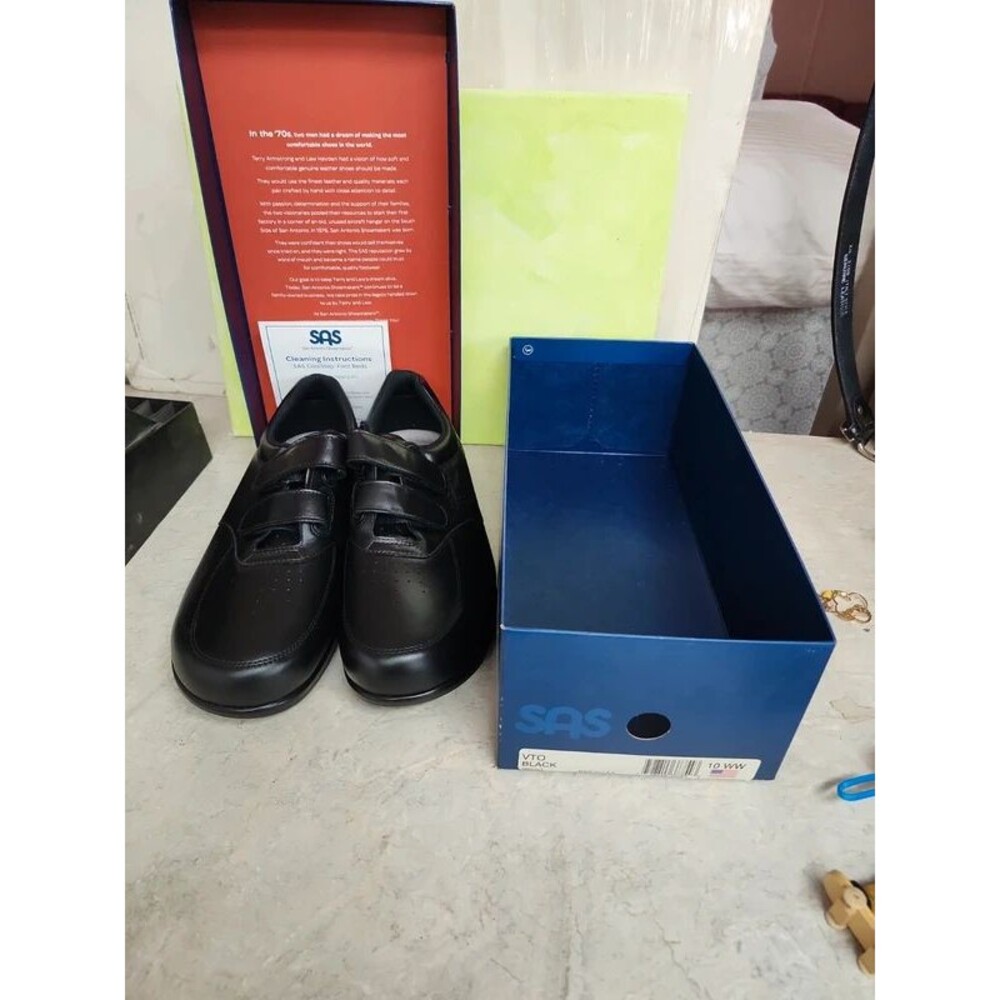 Nib SAS to black men's walking shoes sz 10ww